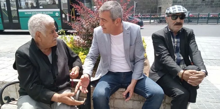 SABAH KALKIYORUM ZAM AKŞAM YATIYORUM ZAM