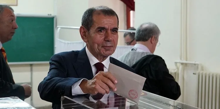 Galatasaray’da oy verme işlemi başladı