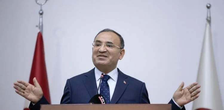 Bakan Bozdağ'dan genç hakim ve savcılara: “Vicdanınız ve aklınız hür olsun”