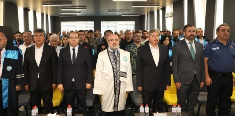 KAYÜ Bünyan MYO’da Mezuniyet ve Şed Kuşanma Töreni Düzenlendi