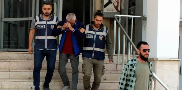 Polisten kaçmak için evine kazdığı tünelde yakalandı