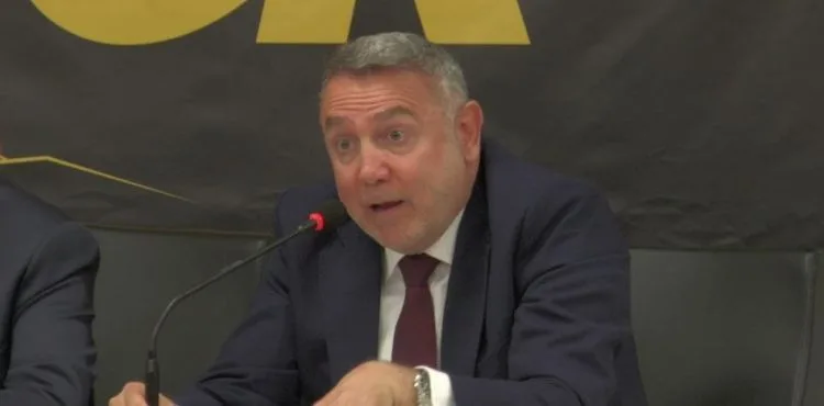 Baki Ertekin: “Türkiye’de bir Ali Koç’tur, bir Berna Gözbaşı’dır”