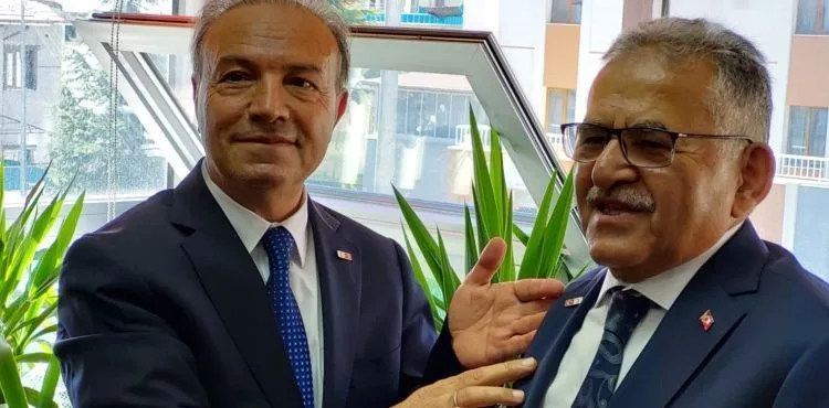 BÜYÜKKILIÇ’IN KAYSERİ KIZILAY YÖNETİMİ ZİYARETİ