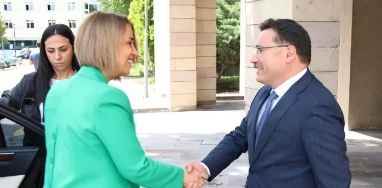 Nevşehir Valisi İnci Sezer Becel’den Vali Gökmen Çiçek’e Nezaket Ziyareti