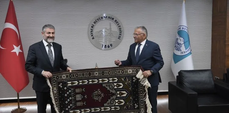 HAZİNE VE MALİYE BAKANI NEBATİ’DEN BAŞKAN BÜYÜKKILIÇ’A ZİYARET