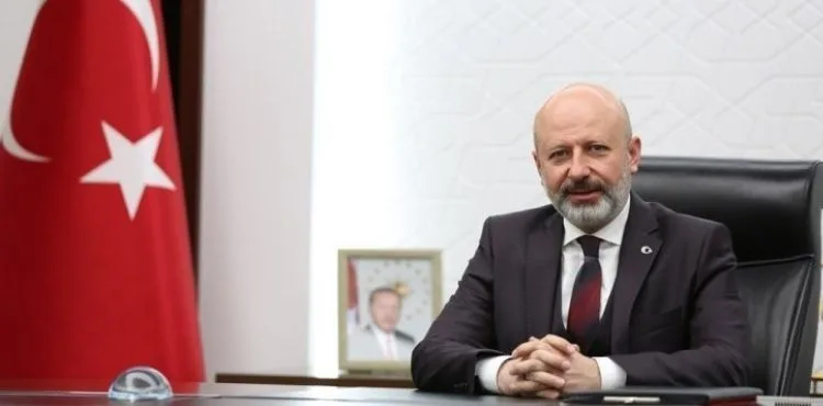 KOCASİNAN BELEDİYESİ’NİN YAPTIĞI GÜVENLİ YUVALARA LEYLEKLER YERLEŞİYOR