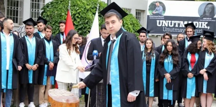 ERÜ Havacılık ve Uzay Bilimleri Fakültesi Yeni Mezunlarını Verdi