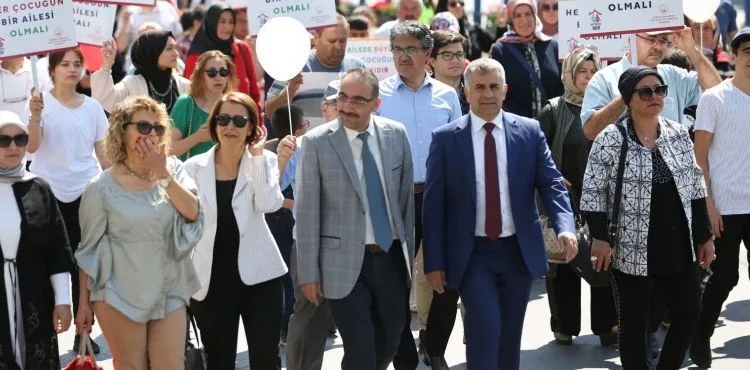 Koruyucu Aile Farkındalık Yürüyüşü Gerçekleştirildi