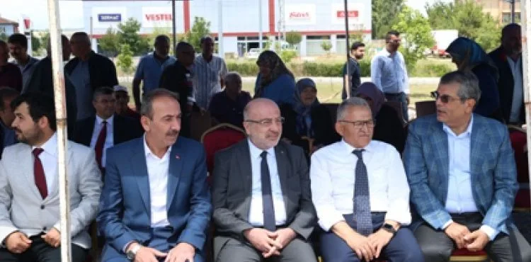 BÜYÜKKILIÇ, TOMARZA’DA YURT TEMELİ ATTI, DİKİMEVİNDE İNCELEMEDE BULUNDU