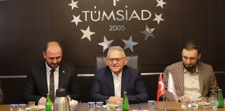 BÜYÜKKILIÇ, TÜMSİAD’IN GENÇ SANAYİCİ VE İŞ ADAMLARI İLE BULUŞTU