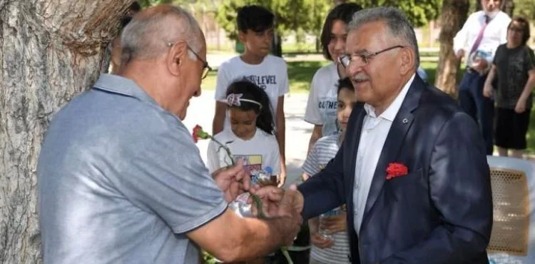 BAŞKAN BÜYÜKKILIÇ’TAN ŞEHİTLİĞE ARİFE VE BAYRAM ZİYARETİ