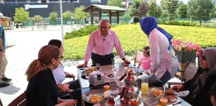 BÜYÜKKILIÇ’IN SAĞLIK PROJESİ GLÜTENSİZ KAFE, 61 BİN ZİYARETÇİYE ULAŞTI