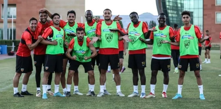 Kayserispor çalışmalarını sürdürüyor