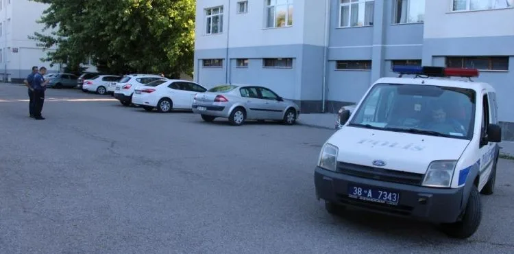 5. kattan düşen Melek ağır yaralandı