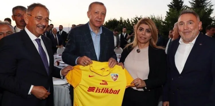Cumhurbaşkanı'na Kayserispor forması