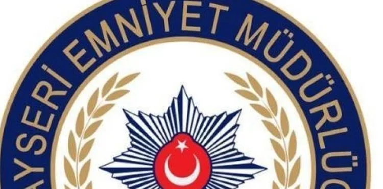 Evinde fuhuş yaptıran şahıs, komisyon için yan odada beklemiş
