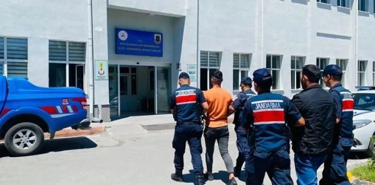 Suriye’de terör faaliyetinde bulunan 2 şüpheli Kayseri’de yakalandı