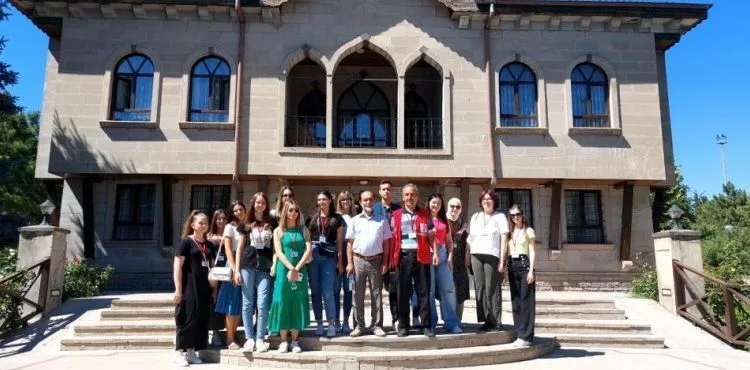 Bosnalı öğrenciler Kayseri’yi geziyor