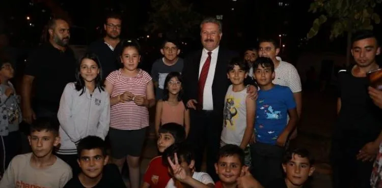 MELİKGAZİ’DE NOSTALJİK AÇIK HAVA FİLM GÜNLERİ BAŞLADI