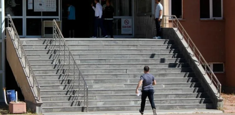 KPSS'nin ilk oturumu sonlandı, gözler 14.45'teki sınava çevrildi