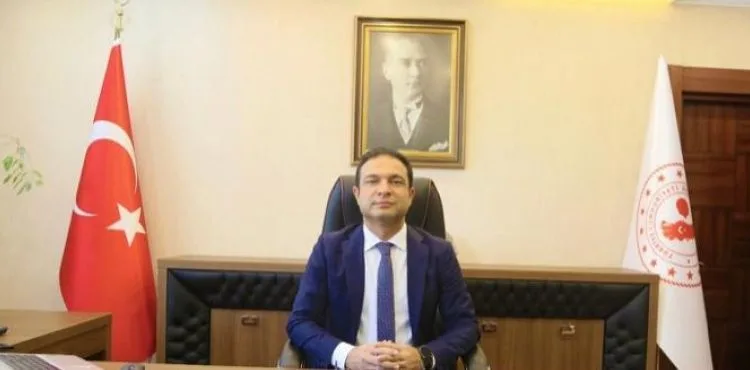 Develi Kaymakamı ihraç edilirken, hakim eşi açığa alındı