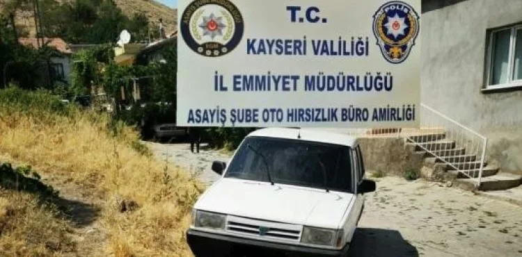 Çalıntı otomobil polis ekipleri tarafından bulundu