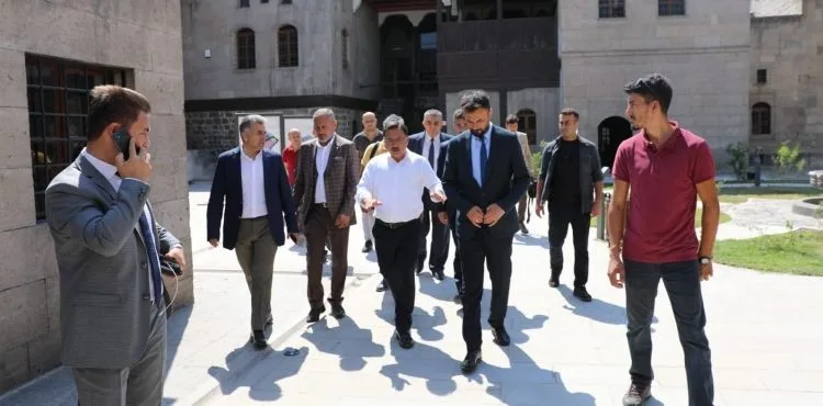 Vali Çiçek Güpgüpoğlu Konağı ve Gesi Mahallesinde İncelemelerde Bulundu