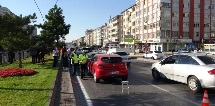 Kayseri'de 5 araçlı zincirleme kaza