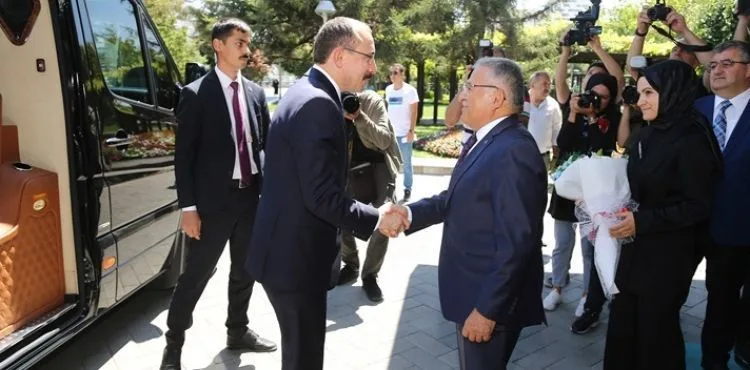 BAKAN MUŞ’TAN BAŞKAN BÜYÜKKILIÇ’A TEBRİK VE TEŞEKKÜR