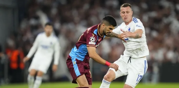 Fırtına turu Trabzon'a bıraktı
