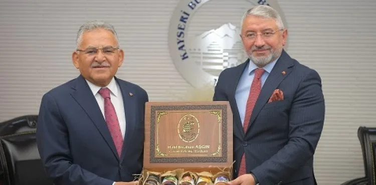 BAŞKAN BÜYÜKKILIÇ’A ÇORUM BELEDİYE BAŞKANI AŞGIN’DAN ZİYARET