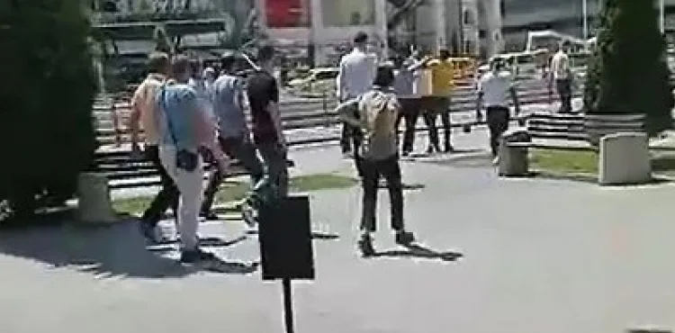 Eski eşine şiddet uygulayan adama meydan dayağı