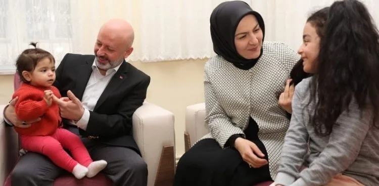 KOCASİNAN'DAN HER AY 215 ÇÖLYAKLIYA GLÜTENSİZ GIDA PAKETİ
