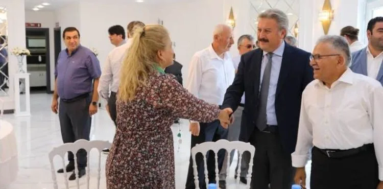 MELİKGAZİ'NİN MAHALLE MUHTARLARI BÜYÜKŞEHİR'İN MİSAFİRİ OLDU