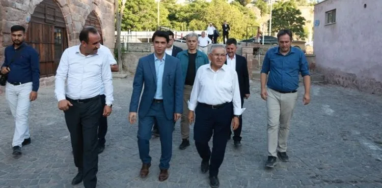 BAŞKAN BÜYÜKKILIÇ, MEDENİYETLER ŞEHRİ KAYSERİ’NİN TARİHİNE SAHİP ÇIKIYOR