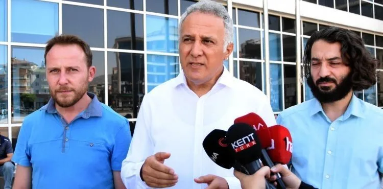 "Tüketici hakkı öldü" diyen Tüketiciler Birliği Genel Başkanı helva dağıttı