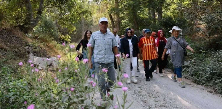 BAŞKAN BÜYÜKKILIÇ, MUHTARLARLA KORAMAZ VADİSİ’NDE BULUŞTU