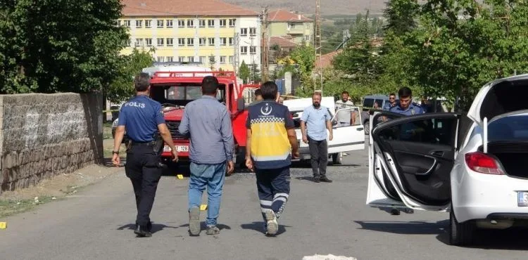 Kayseri'de husumetli iki grup birbirine girdi: 1'i silahla, 4 yaralı