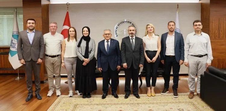 Başkan Büyükkılıç’tan Kapsamlı “Raylı Sistem” Toplantısı