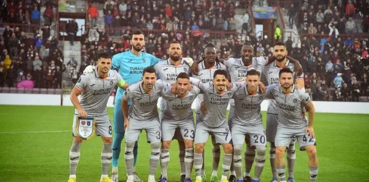 Başakşehir çok rahat kazandı