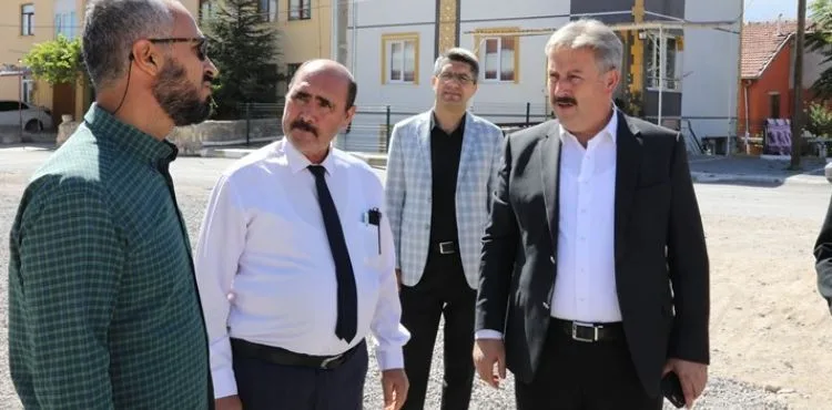 Başkan Dr. Palancıoğlu, Danışmentgazi mahallesindeki 20 derslikli İlkokulunda incelemelerde bulundu