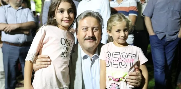 Başkan Dr. Palancıoğlu, “ÇEVRE VE GÖRÜNTÜ KİRLİLİĞİNE SON, AYRICA AİLE EKONOMİSİNE KATKI”