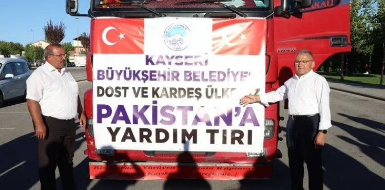 KAYSERİ BÜYÜKŞEHİR, SEL FELAKETİ YAŞAYAN PAKİSTAN'A YARDIM TIRI GÖNDERDİ