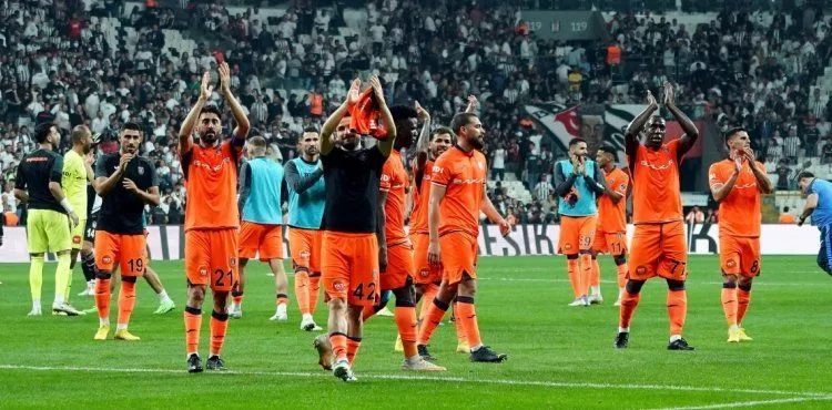 Beşiktaş'a sahasında Başakşehir engeli