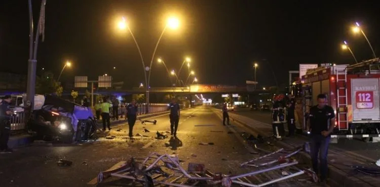 Kayseri'de feci kaza: 2 ölü, 2 yaralı