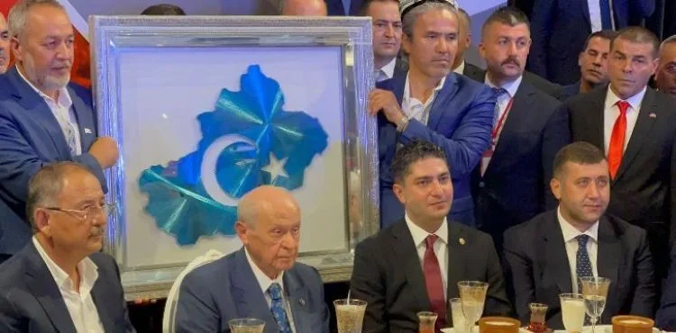 Devlet Bahçeli, "Doğu Türkistan Davası Emin Ellerde"