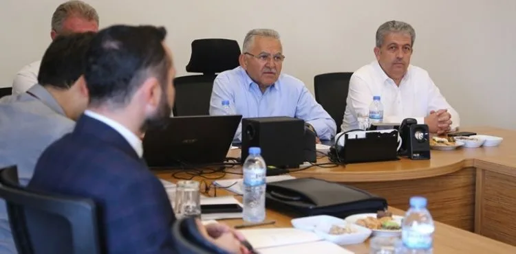 BAŞKAN BÜYÜKKILIÇ’A KAPSAMLI “ULAŞIM” SUNUMU