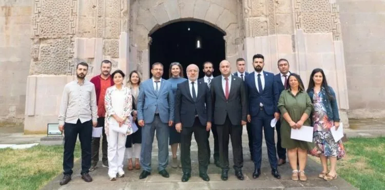 Tarihi Kervansaray’da KAYÜ Bünyan MYO’nun Akademik Kurul Toplantısı yapıldı