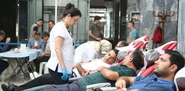 BÜYÜKŞEHİR PERSONELİNDEN KAN BAĞIŞI
