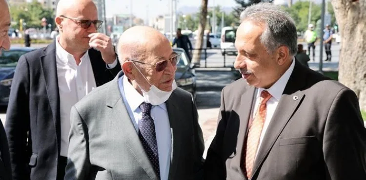 YALÇIN BAŞKAN İSTEDİ, İZZET BAYRAKTAR YAPTIRACAK